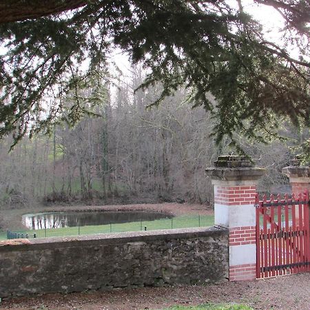 Chateau Lezat - Chambres D'Hotes La Souterraine Zewnętrze zdjęcie